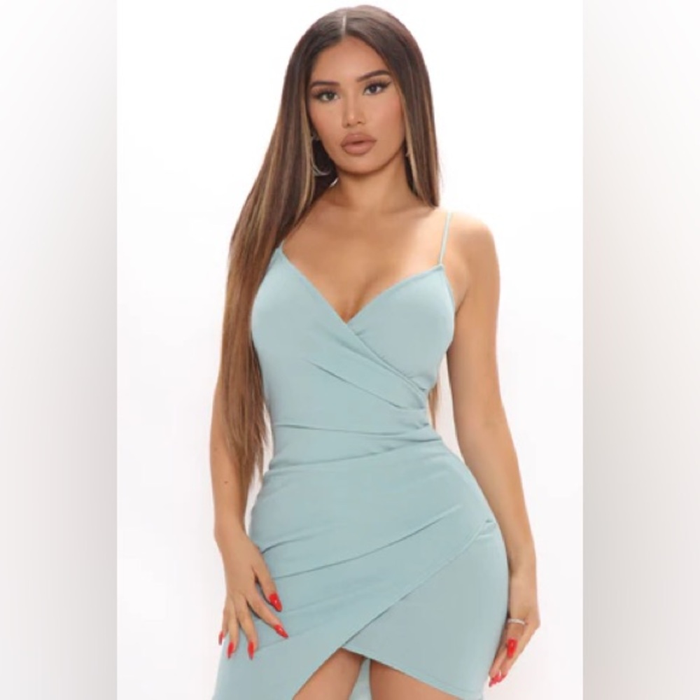 🌸AMTIOUS light blue mini dress ✨